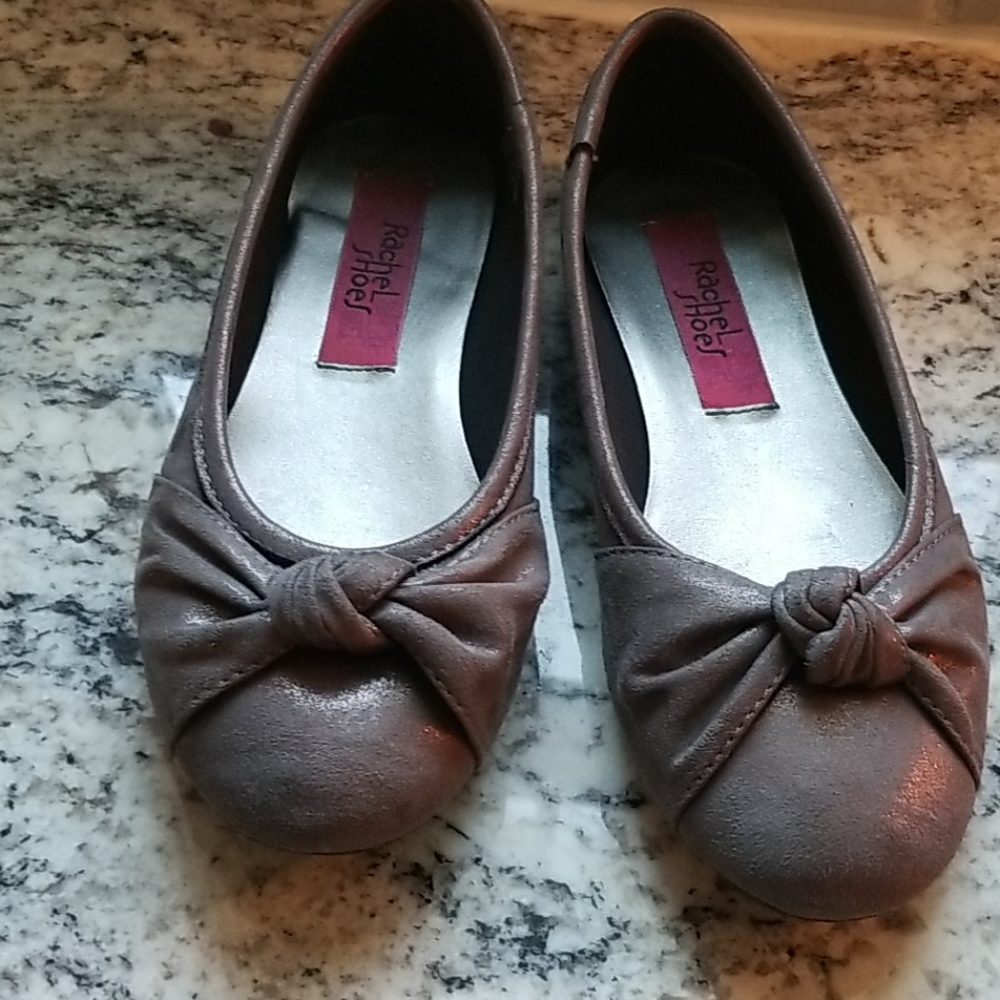 Girl copper color flats
